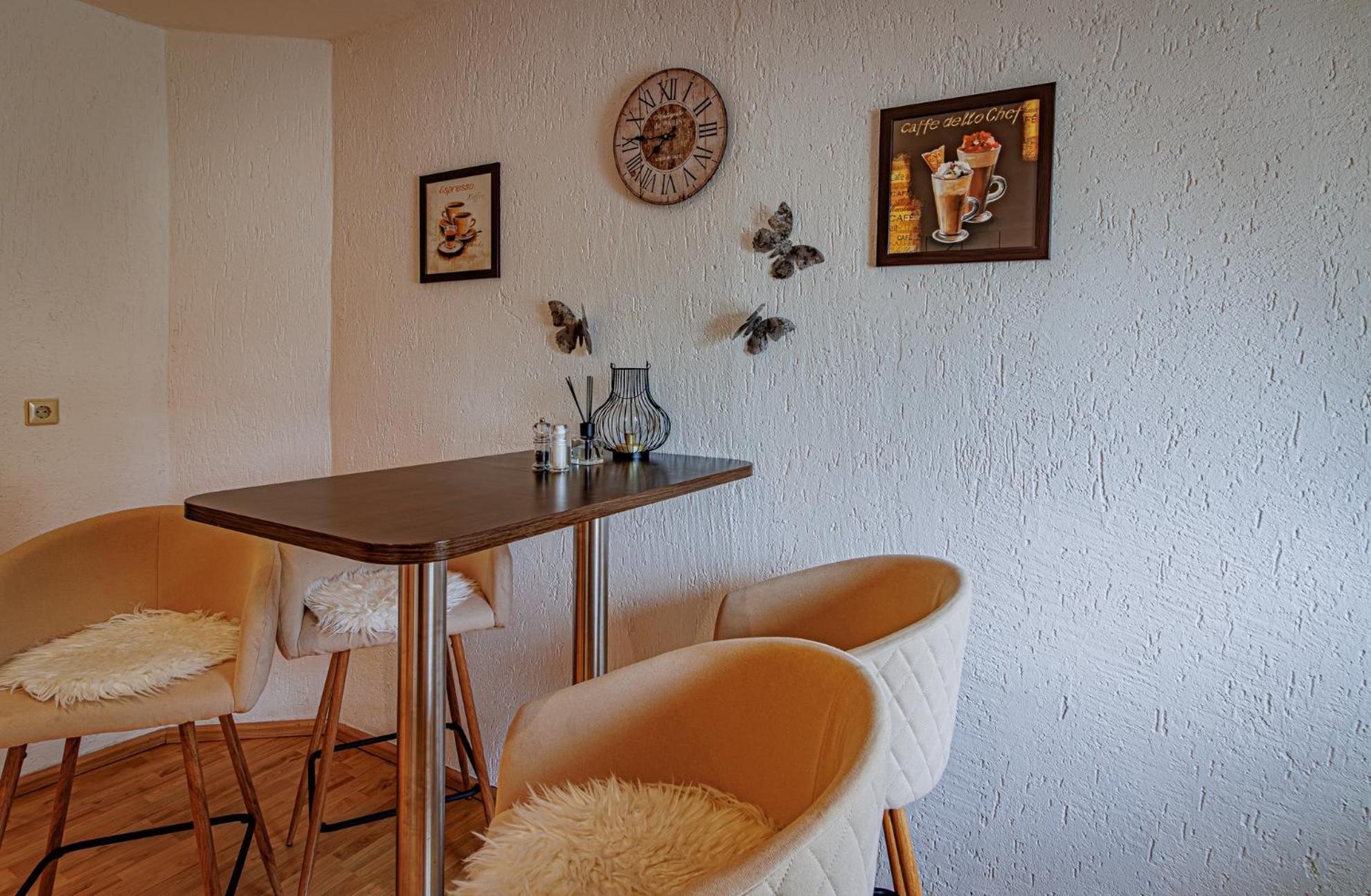 Wohnen Ueber Einem Mediterranen Restaurant,Apartment 2 Oder 3 莱比锡 外观 照片